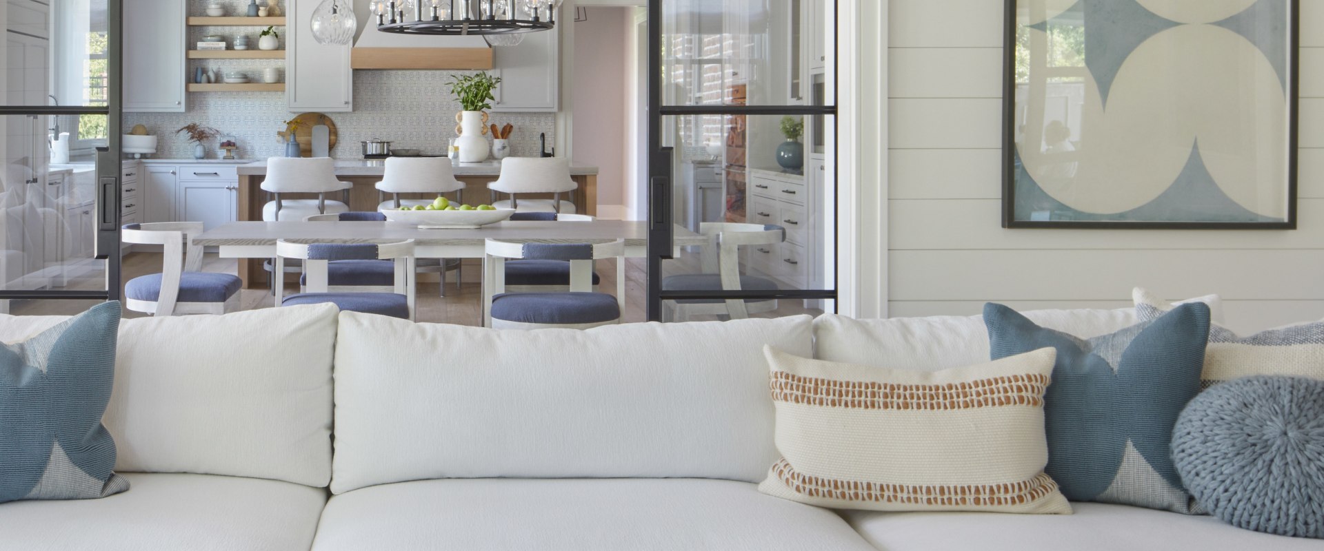 Cozy Living Room Makeover Ideas: Transform Your Space into a Relaxing Oasis